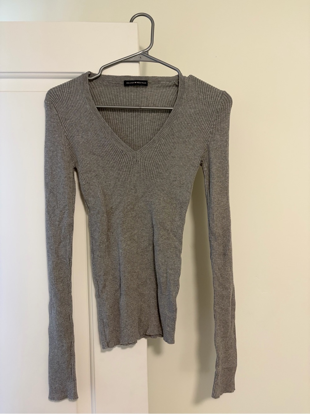 Brandy Melville Gray Ribbed V-Neck Long Sleeve Top